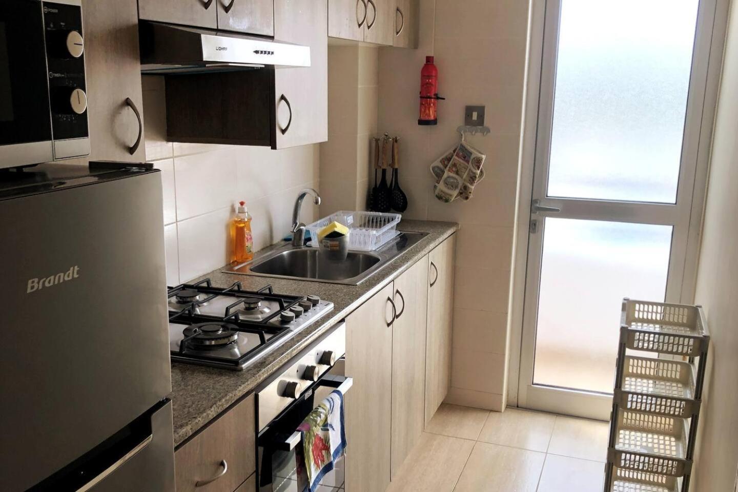 Beach Apartment Mackenzie, Larnaca Bagian luar foto